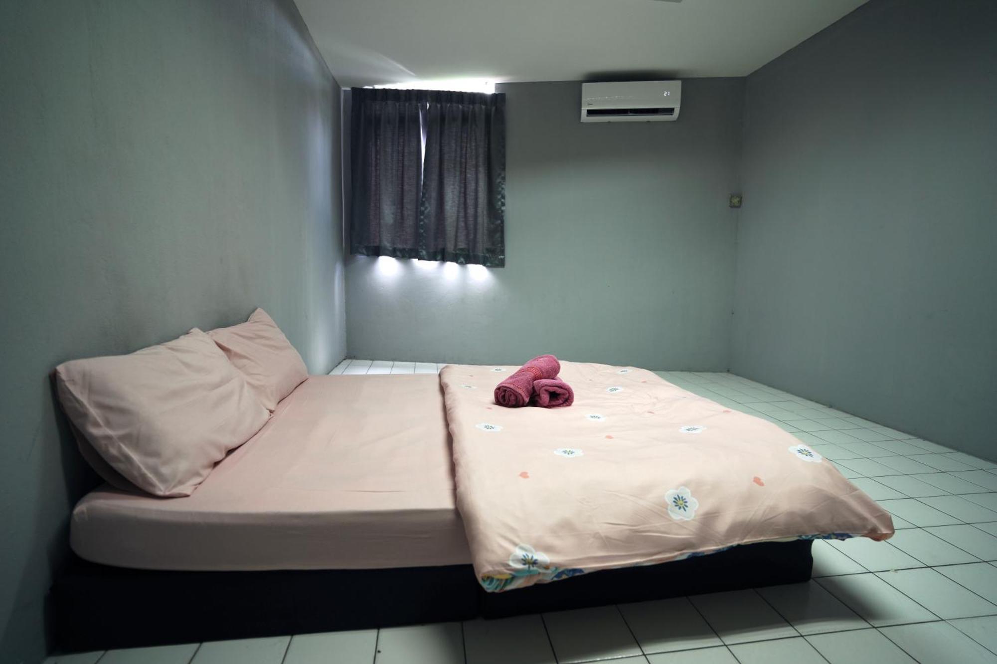 Swanling Kuching Hostel Bagian luar foto